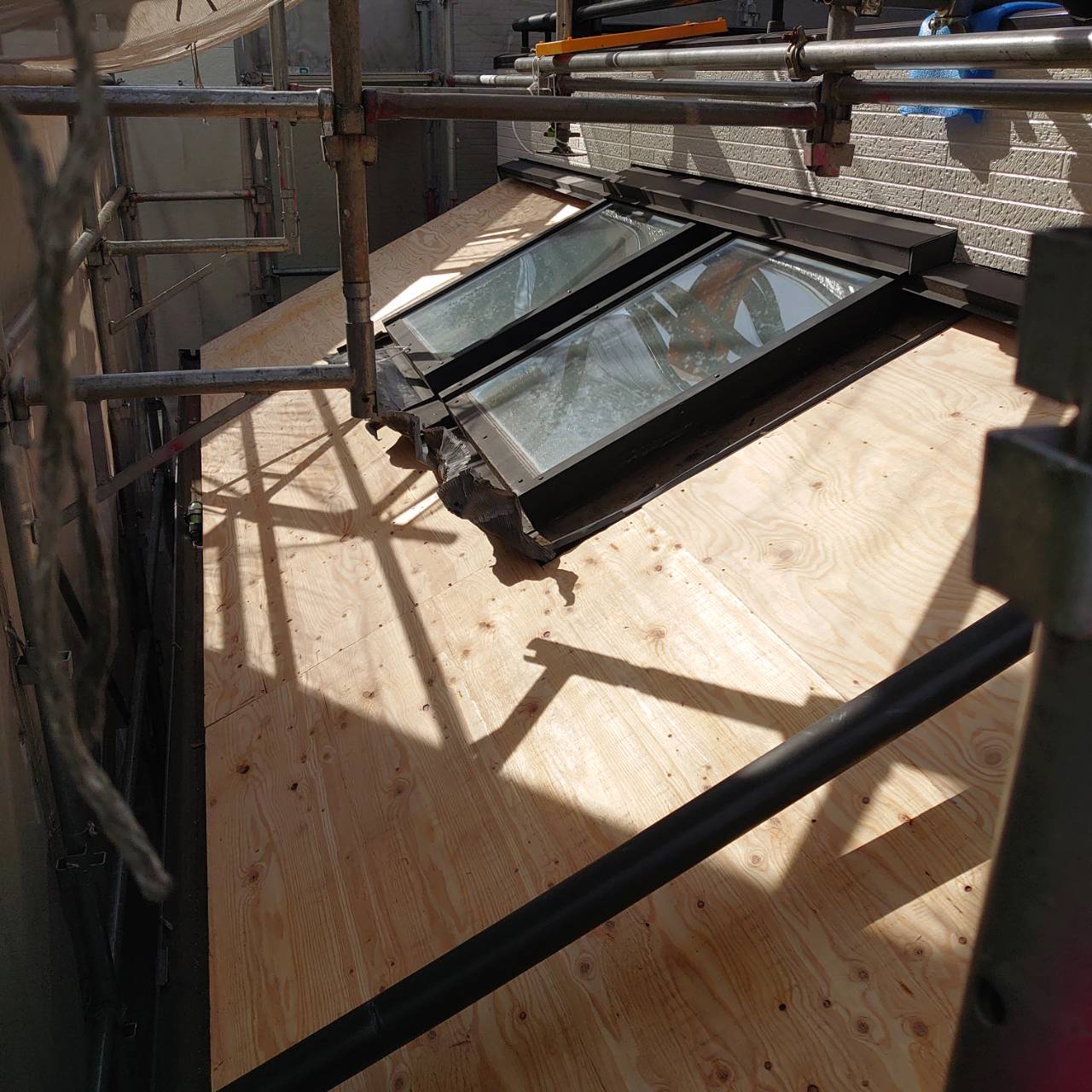 スレート瓦をガルバリウムに葺き替え