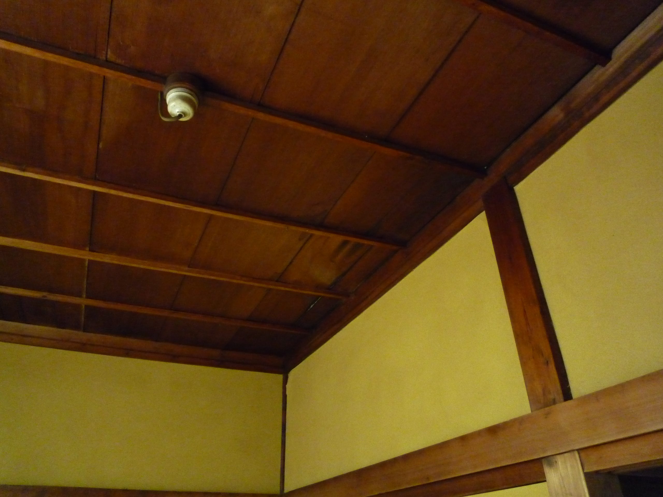 駿河区有東、瓦屋根修理