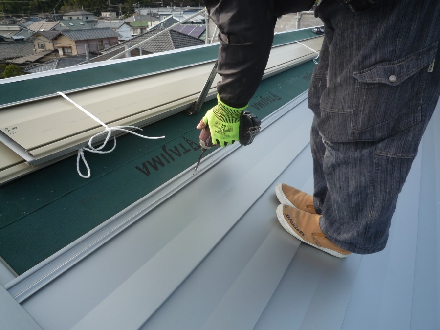 ガルバニウム鋼板