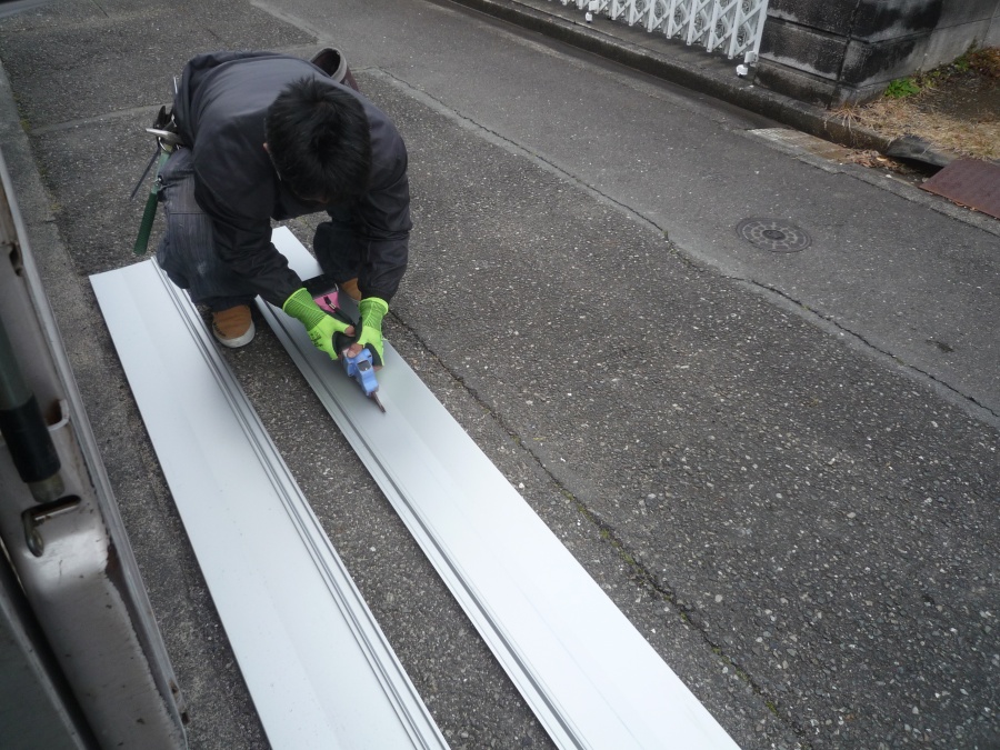 ガルバニウム鋼板