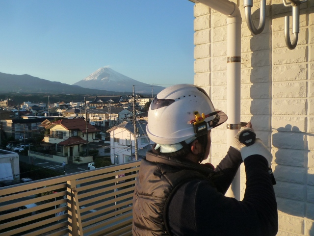 雨どいの修理、取り換え裾野市