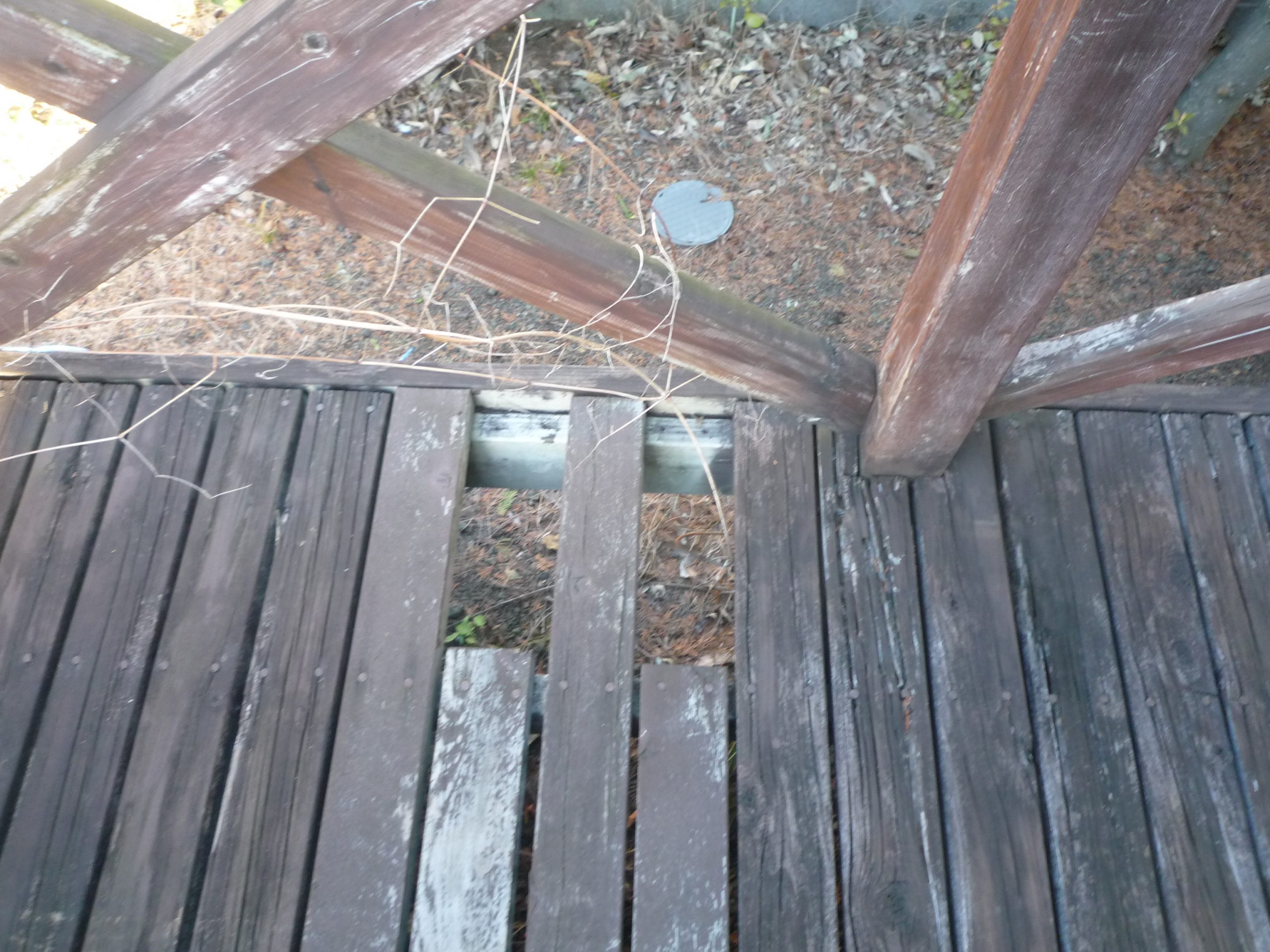 ウッドデッキ老朽化作り直し