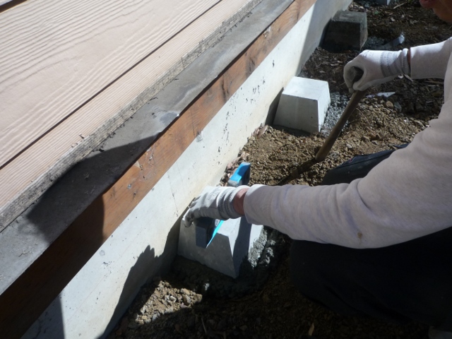 ウッドデッキ土台工事