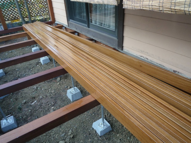 ウッドデッキ工事塗装