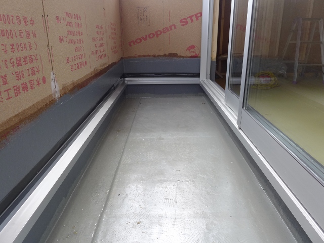 ベランダＦＲＰ防水工事