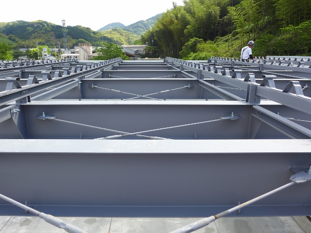 藤枝市岡部・工場屋根