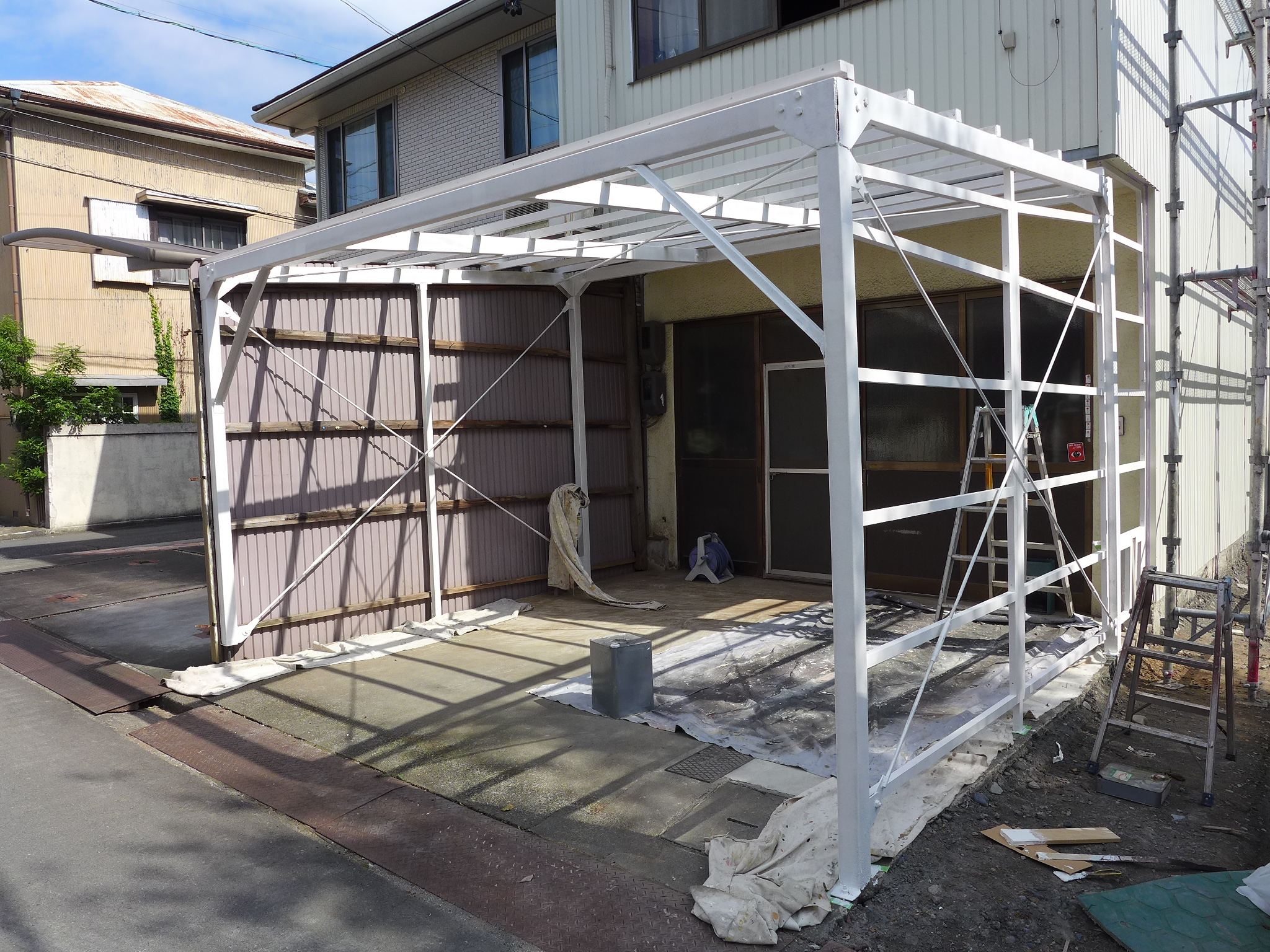 車庫の屋根と外壁工事