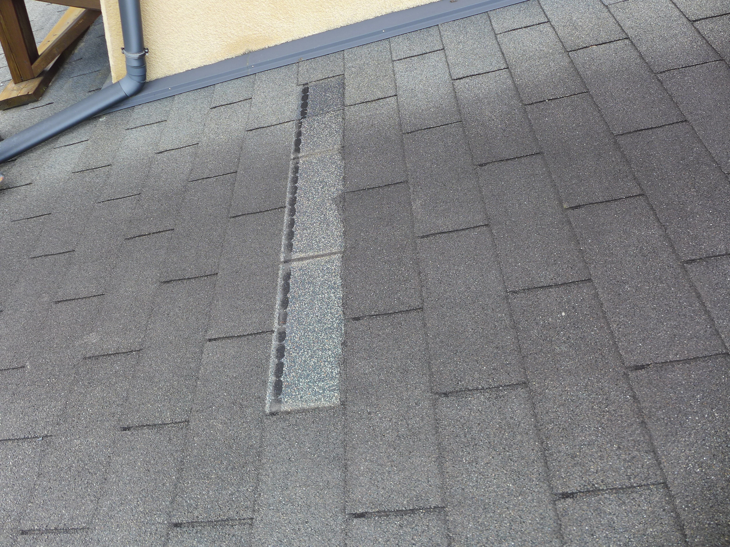 アスファルトシングルの補修工事