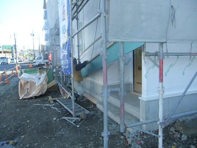 屋根工事ガルバリウム鋼板