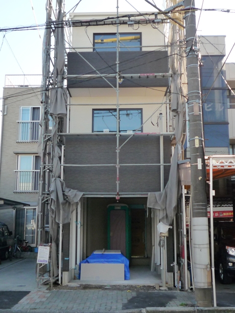 3階建てベランダ防水と外壁工事