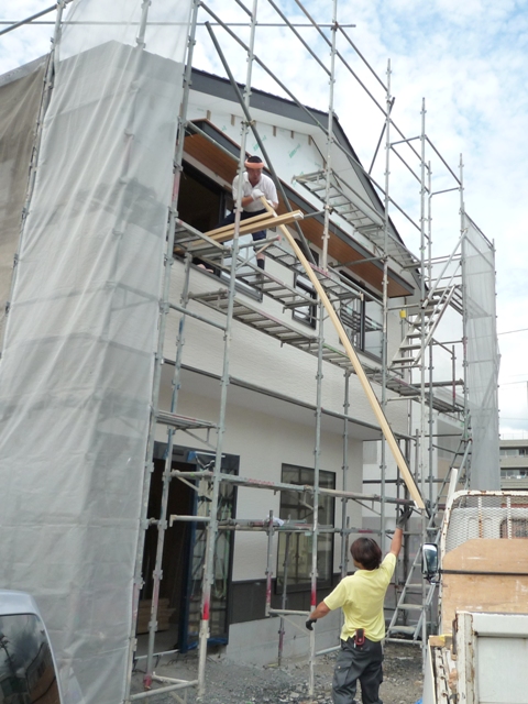 切妻屋根・ガルバリウム鋼板