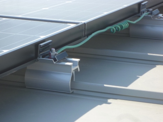 藤枝市大洲でソーラーパネル設置工事