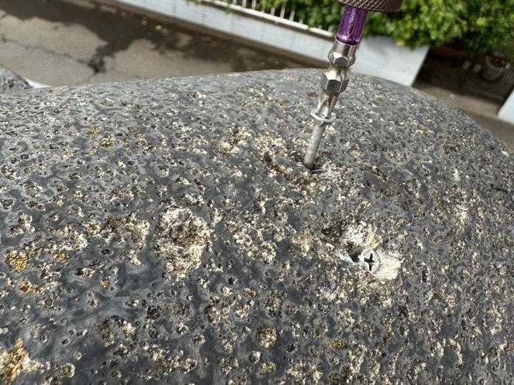 棟瓦のビス固定