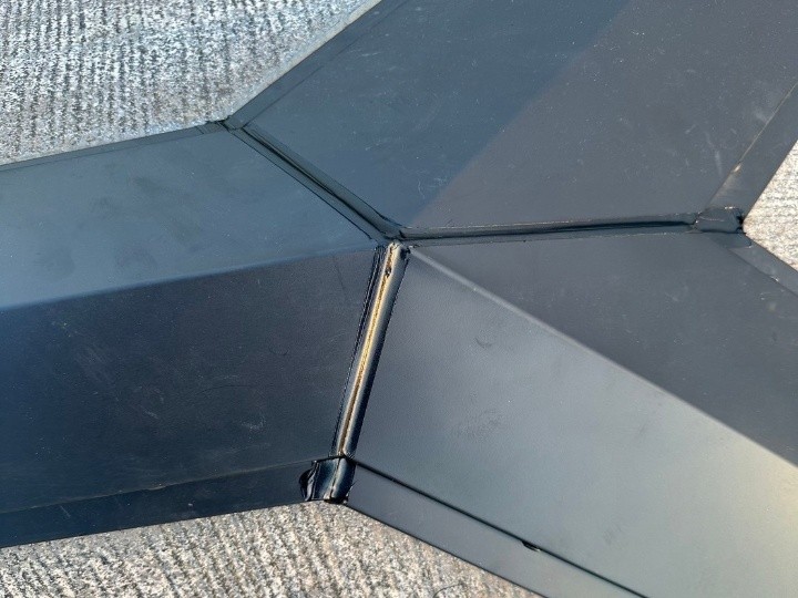 三つ又部の仕上げとコーキング