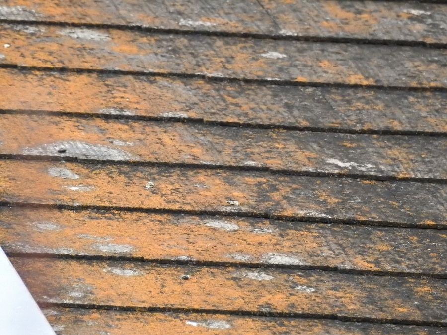 築32年のスレート屋根劣化拡大