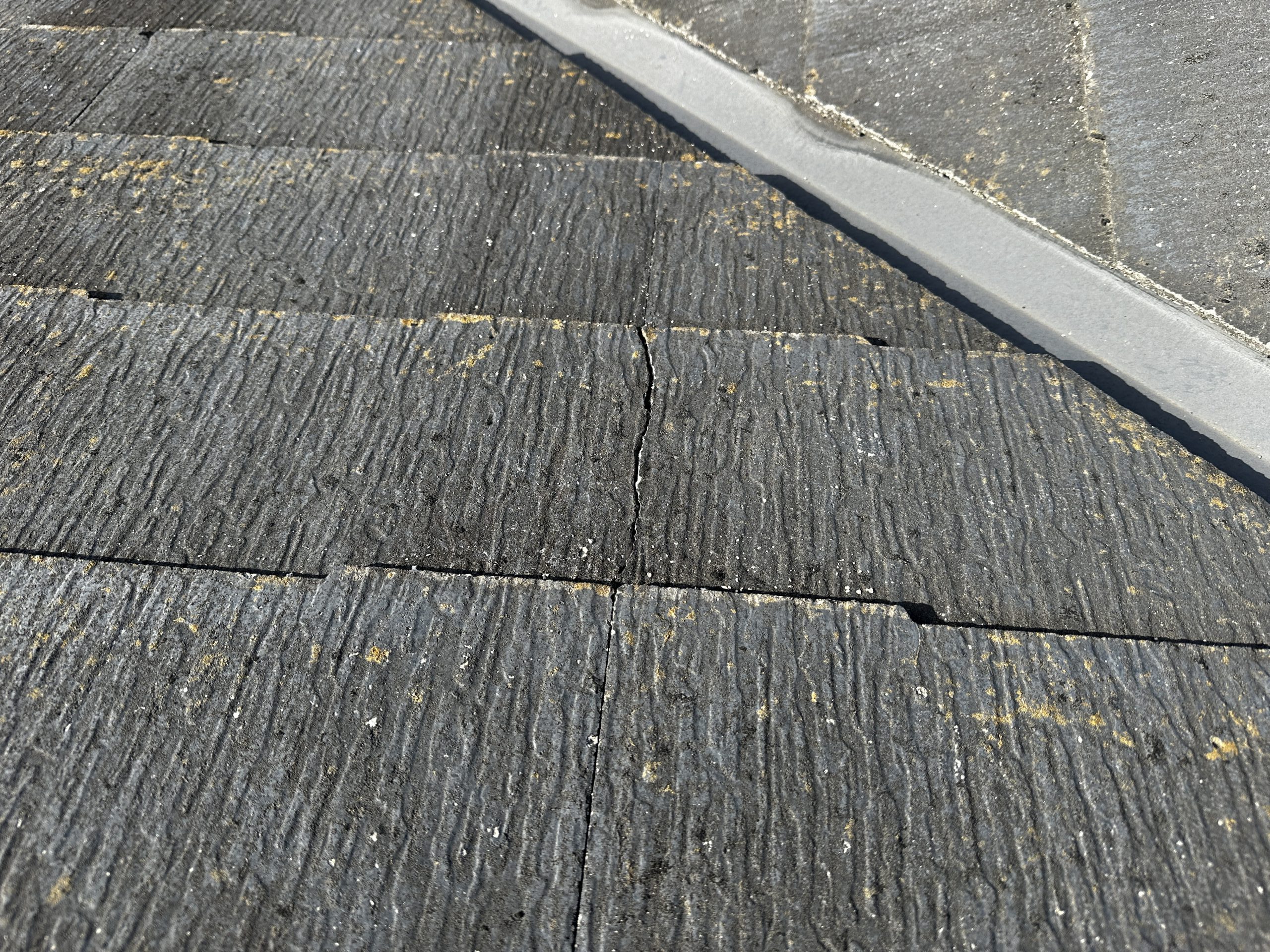 スレートひび割れ