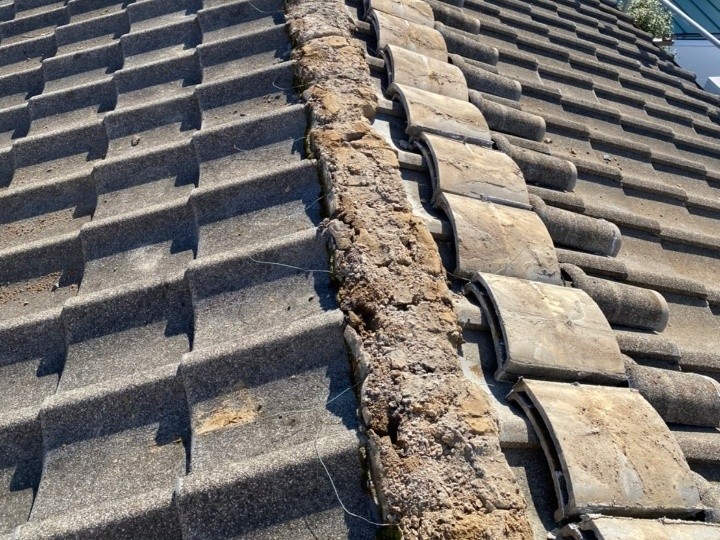 既存棟の解体と土台の撤去