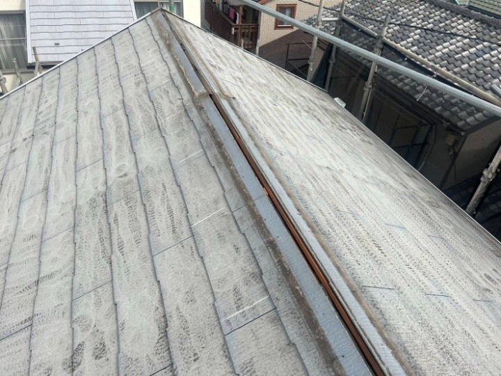 既存スレート屋根面の撤去・清掃