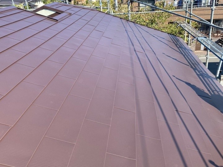 築30年スレート屋根からタフワイド屋根へカバー工法したお住まい