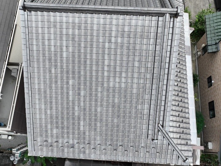 瓦屋根全体の調査状況
