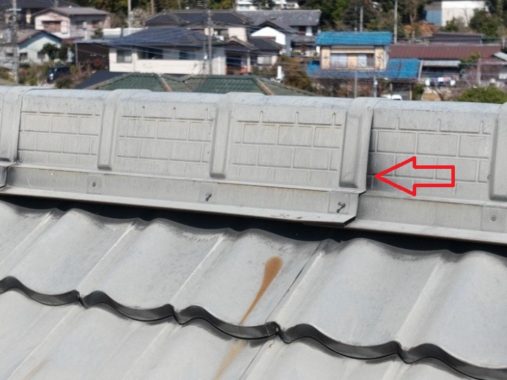 棟板金の釘浮き