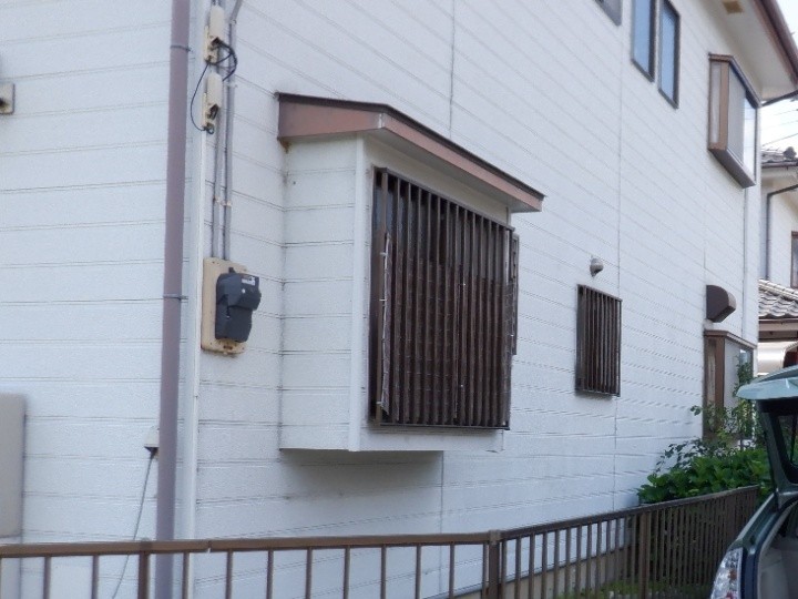 窓まわり・付帯部がつくる陰影と汚れの見え方