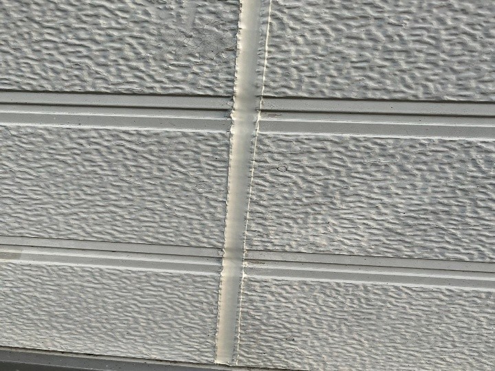 目地コーキングの打ち替えで防水ラインを再構築