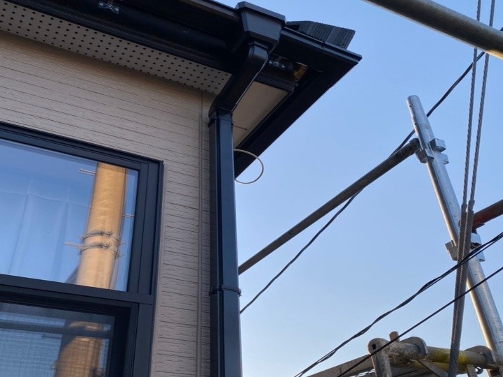 竪樋まわりの更新と外観の引き締め