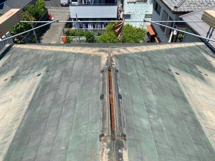 棟板金の撤去と下地の確認