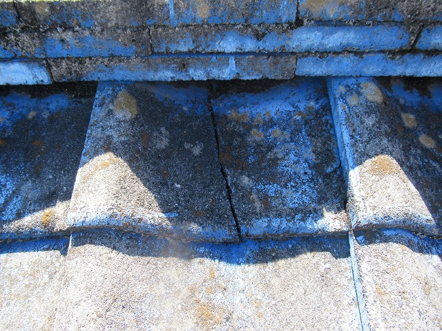 甲府市　瓦割れ