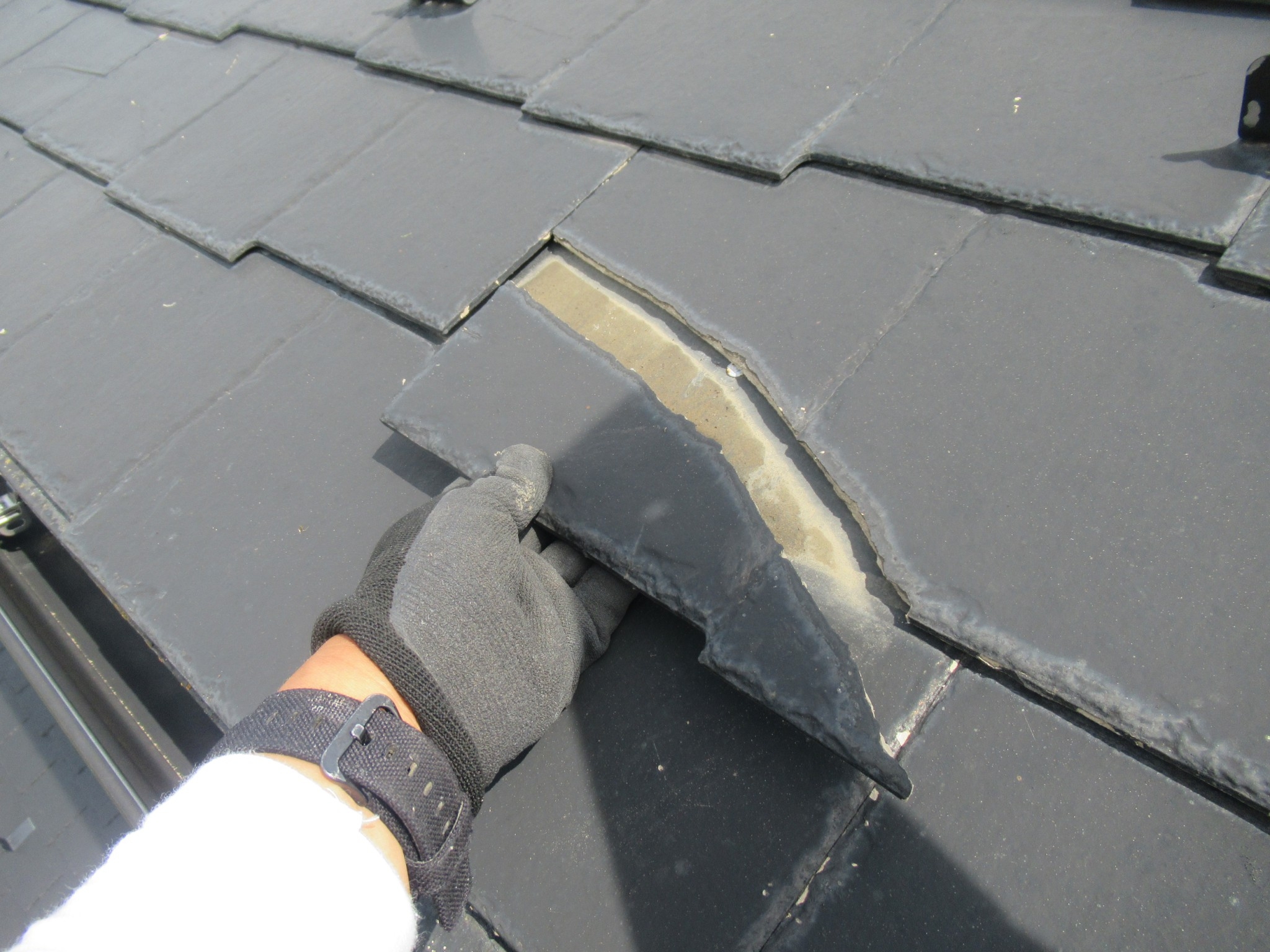 韮崎市　スレート材危険