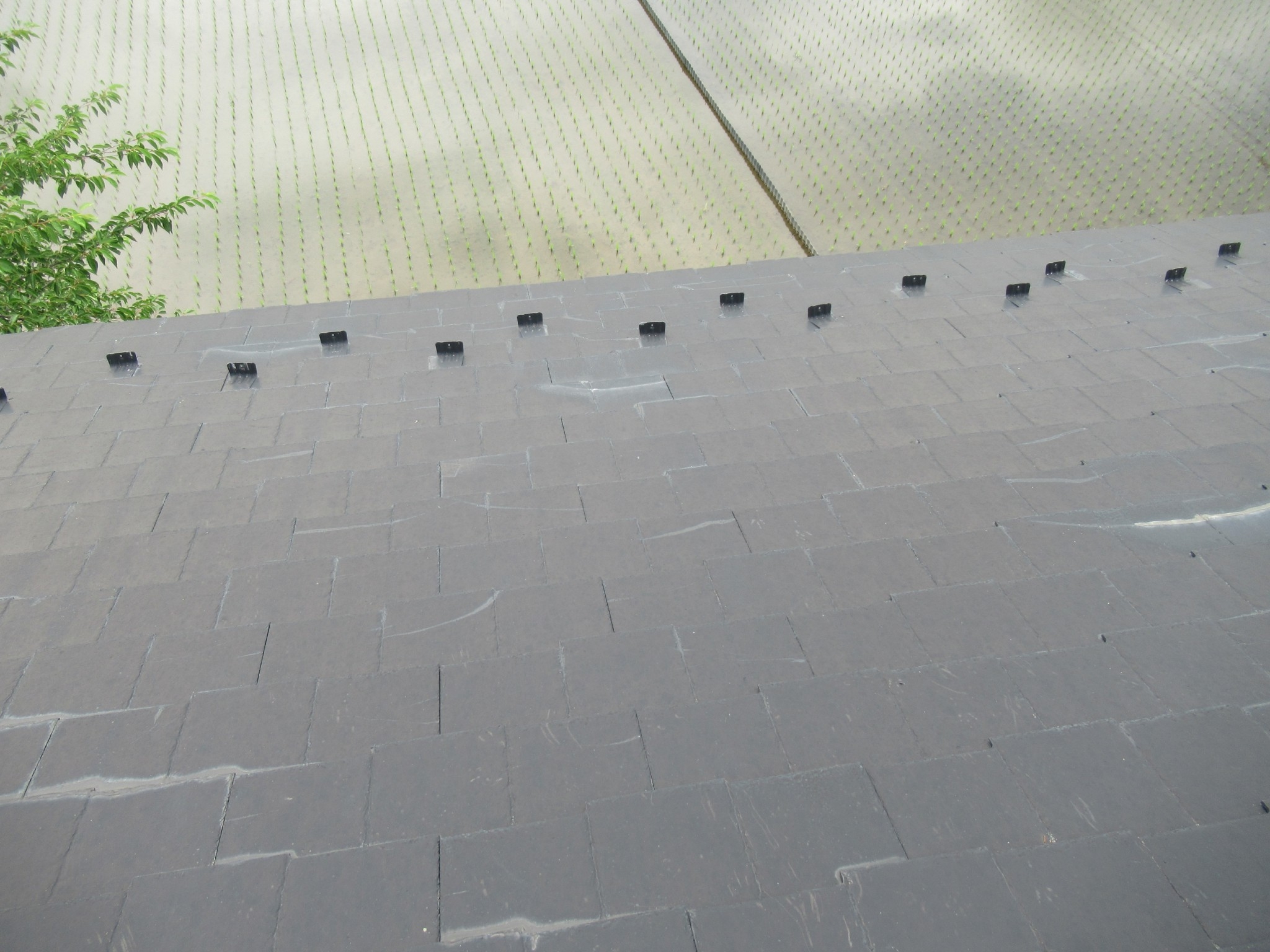 韮崎市　屋根点検の様子