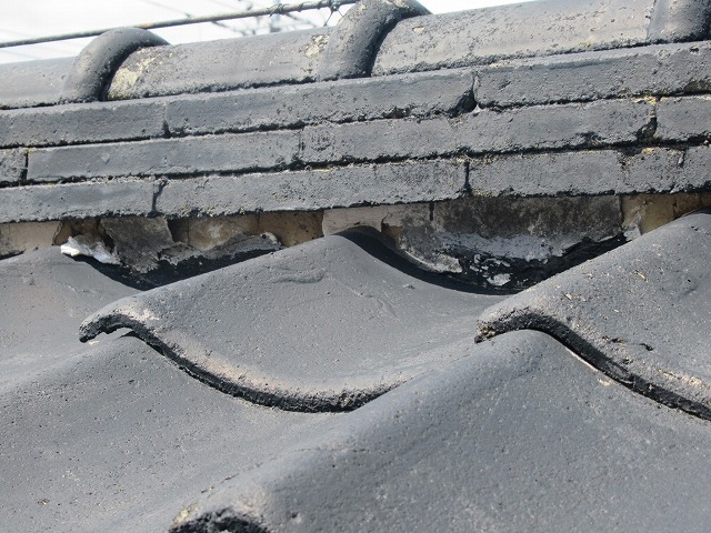 甲府市　漆喰破損