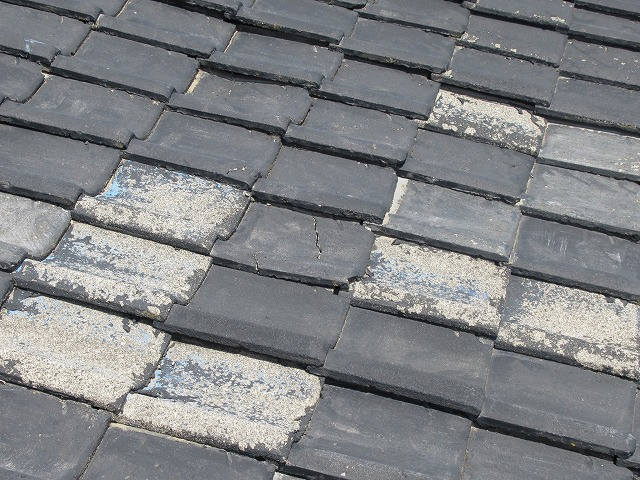 甲府市　瓦破損　瓦ずれ