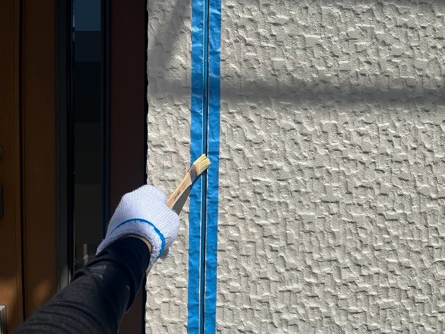 目地へのプライマー塗布