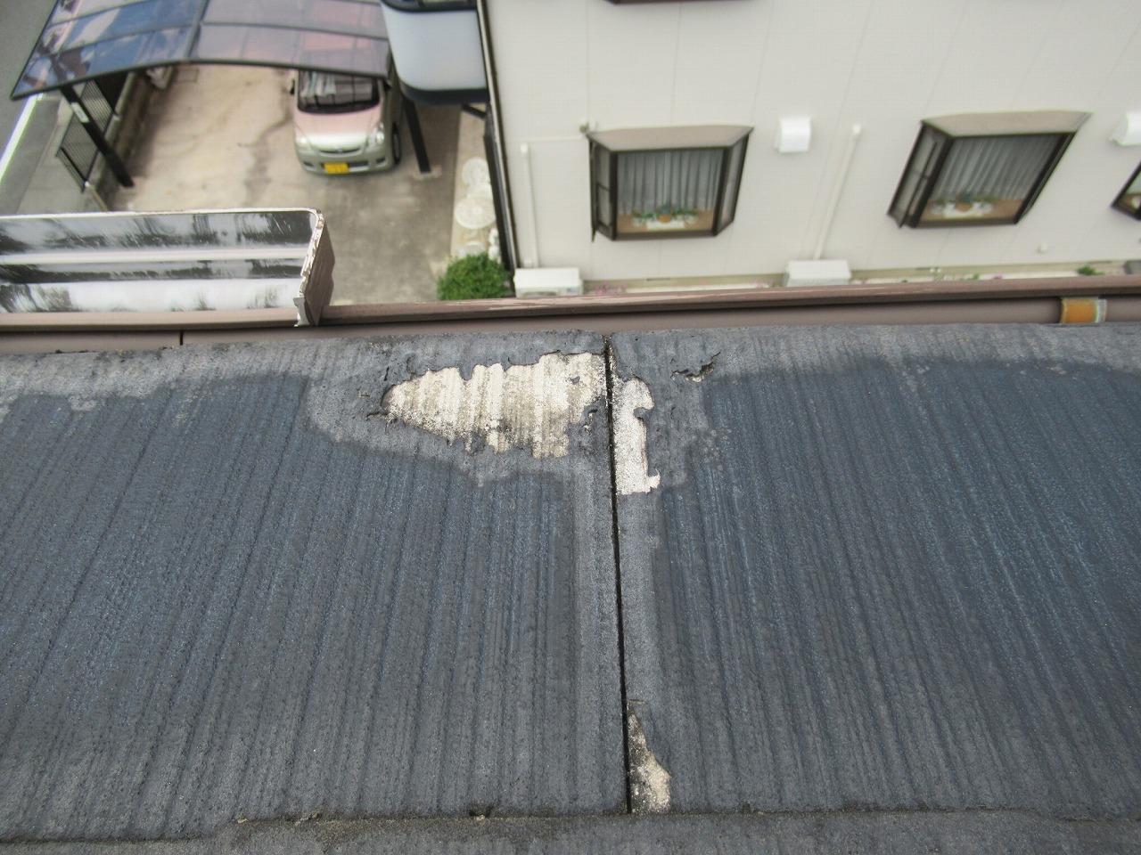 都留市　スレート材塗膜剥離