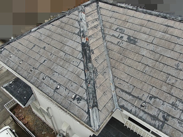 甲府市でコロニアル屋根の塗装ビフォーアフター（ドローン撮影）