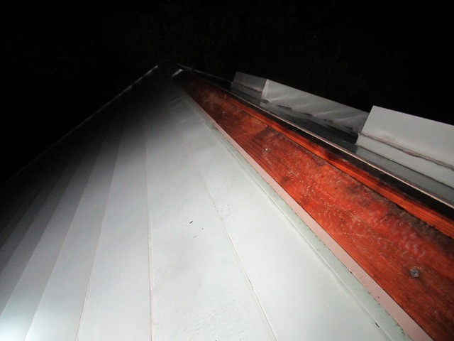 笛吹市　板金飛散