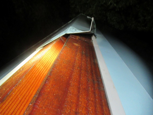 笛吹市　板金飛散