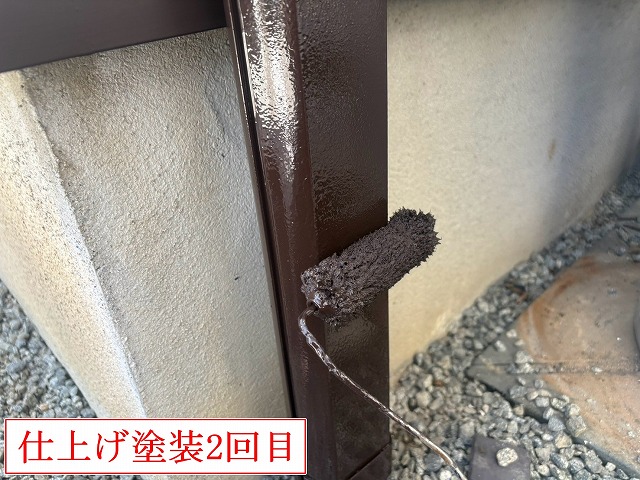竪樋の上塗り2回目