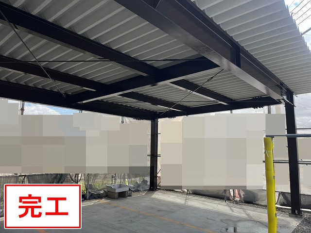 富士吉田市でファインSi（シリコン塗料）で塗装した折板カーポートの鉄骨