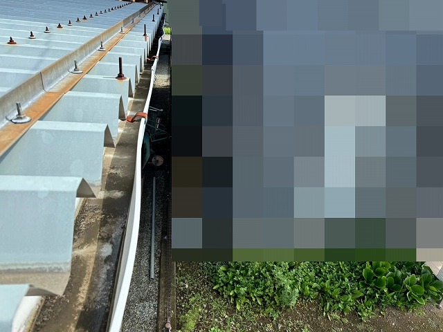 富士吉田市でカーポート折板屋根の雨樋交換ビフォーアフター