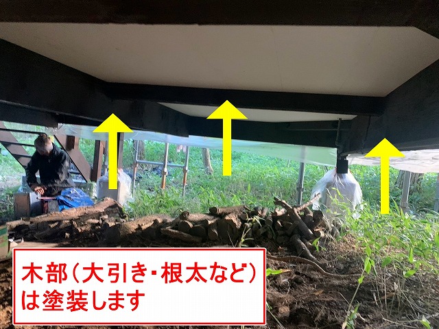 八ヶ岳高原海の口自然郷の別荘でケイカル板上張り・塗装が完了した床下