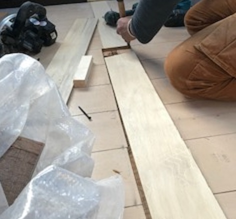 床リフォーム　ノミ仕上げ