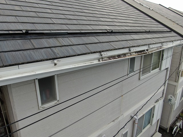 甲斐市　雨樋勾配不良