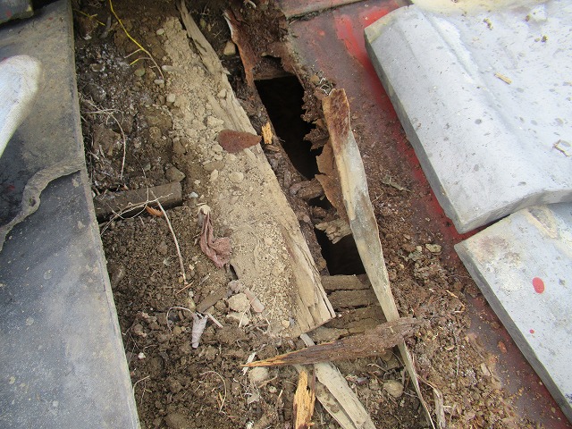 南アルプス市　雨漏れ箇所