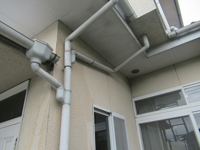 韮崎市　雨樋交換前