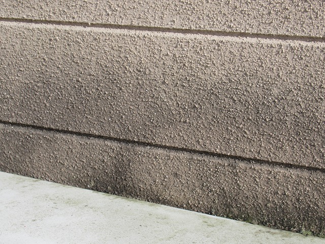 甲府市店舗兼用住宅　外壁汚れ