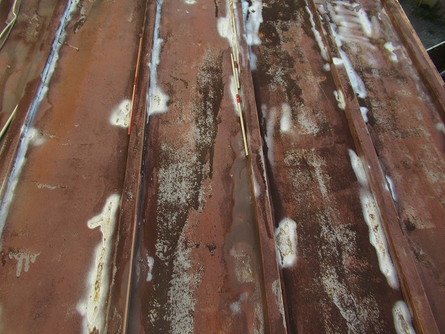 都留市　トタン屋根　劣化