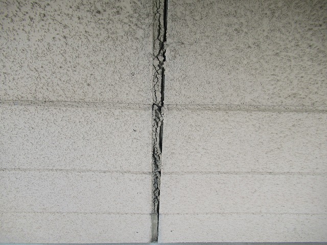 甲府市店舗兼用住宅　目地